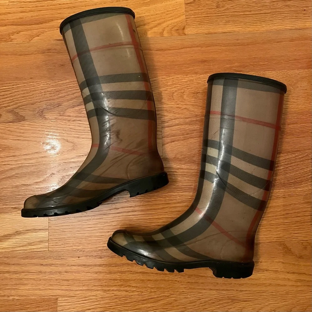 Burberry Rain Nova Check Rain Boots - Picture 5 of 9